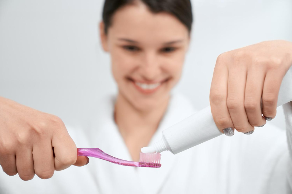 5 Best Toothpastes for Plaque Removal: A Complete Buyer’s Guide ...